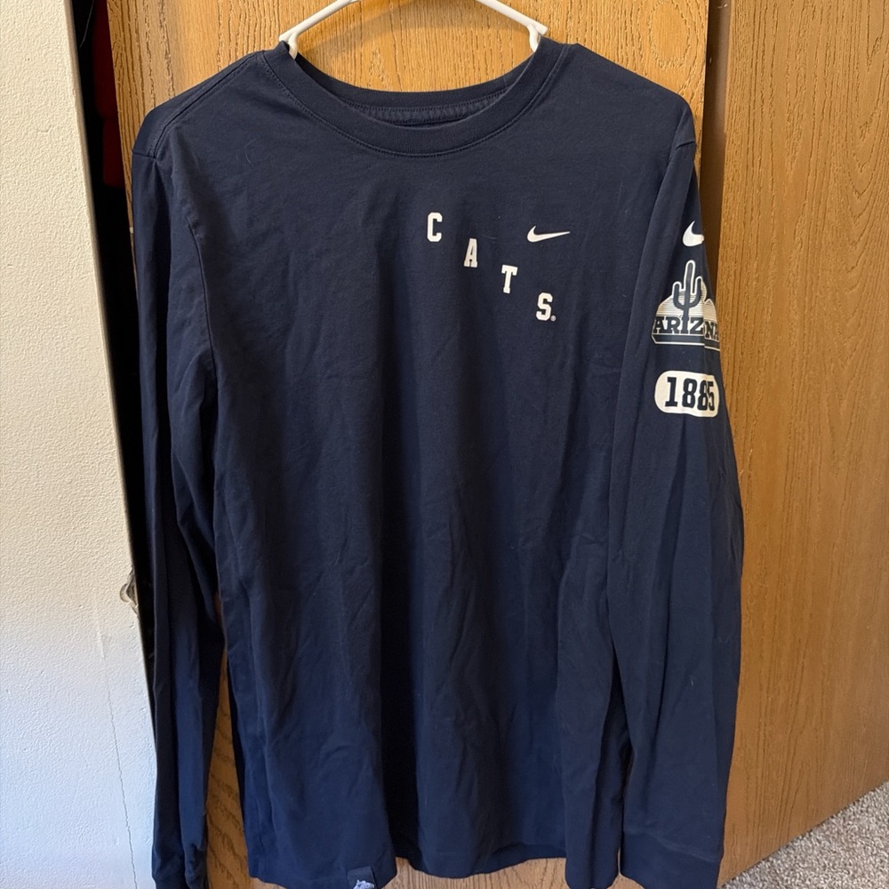 Nike Arizona Wildcats Navy Blue Long Sleeve - Men’s Medium